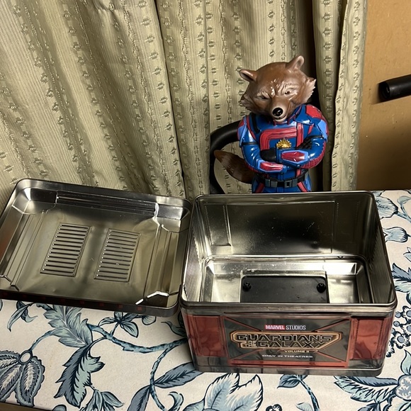 AMC Guardians of the Galaxy Vol. 3 - Rocket Raccoon Popcorn Bucket Tin Limited - Picture 6 of 6